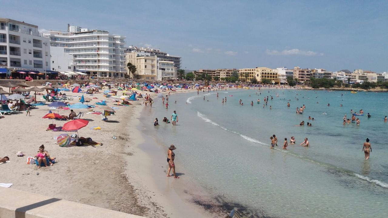 Bj Hostal Bona Vista S'Illot  Luaran gambar